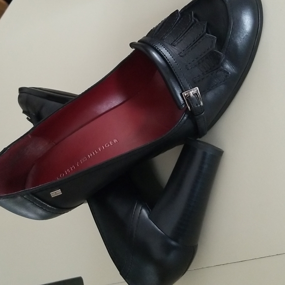 Tommy Hilfiger heels - Picture 7 of 9